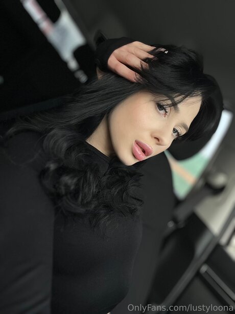 Lustyloona sexy star image