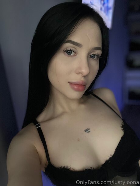 Lustyloona art star pic