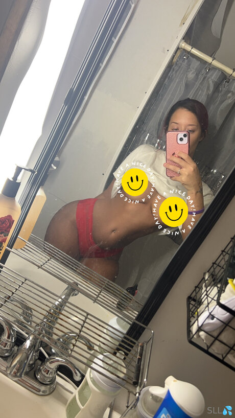 Sassylittleleo star best pics