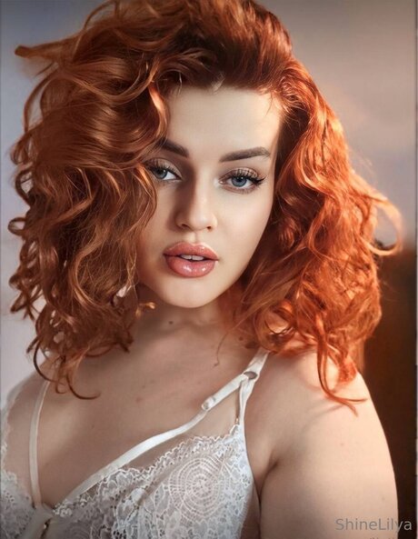 Shinelilya model pornographic image