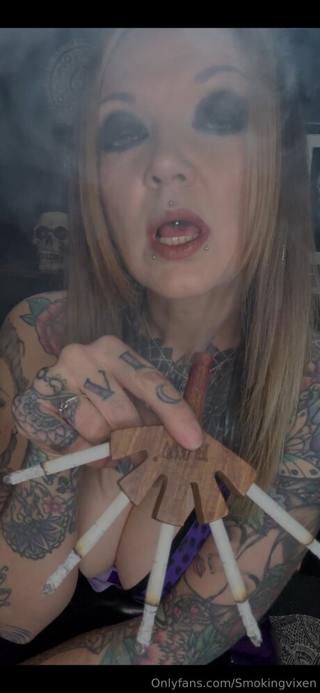 Smokingvixen top star pictures