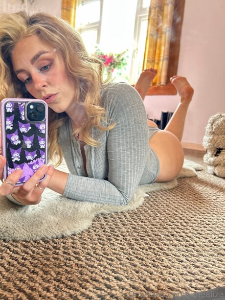 blonde midget onlyfans naked img