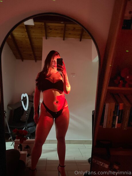 Heyimnia free pornstar pictures