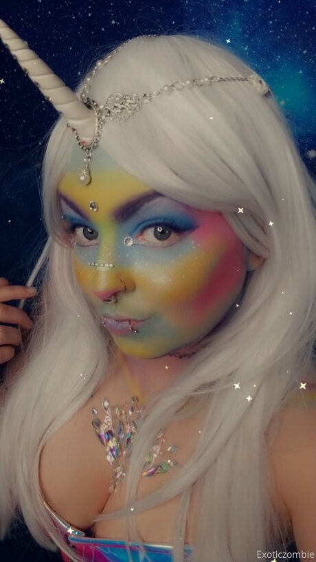 Exoticzombiefree erotic pornstar image