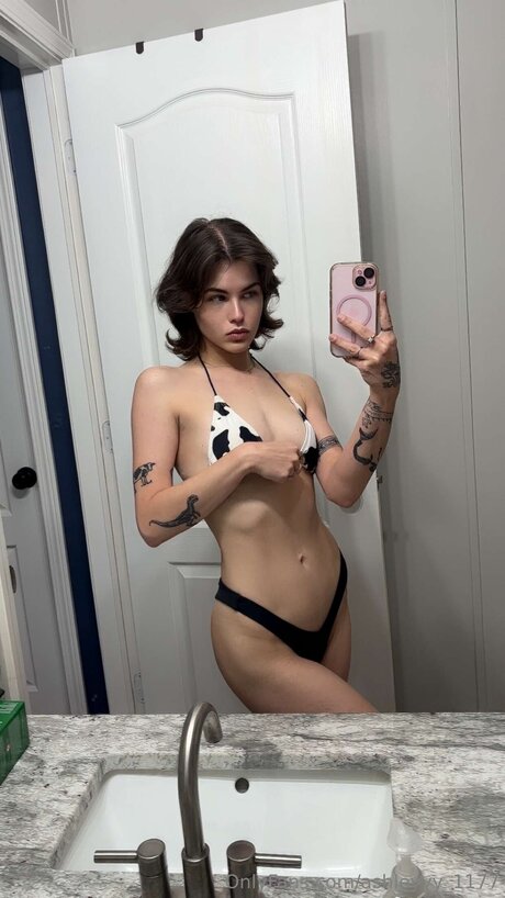 Ashleyyy 1177 xxx pornstar pic