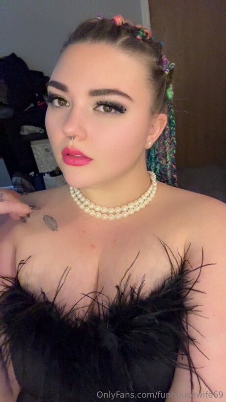 Funhousewife69 model nudes photos