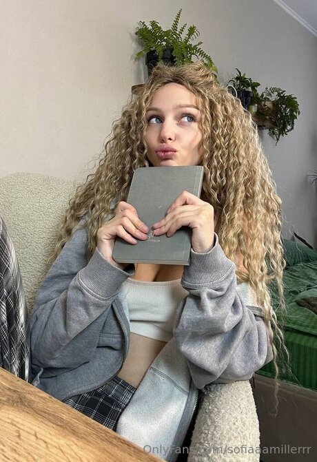 Sofiaaamillerrr pornstar pretty pic