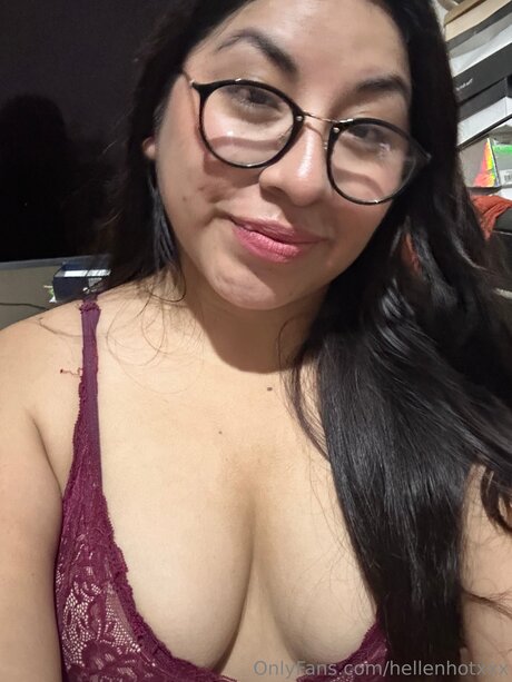 Hellenhotxxx model best pic