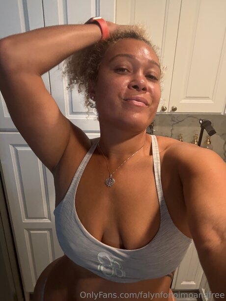 pawg selfie onlyfans art nude img
