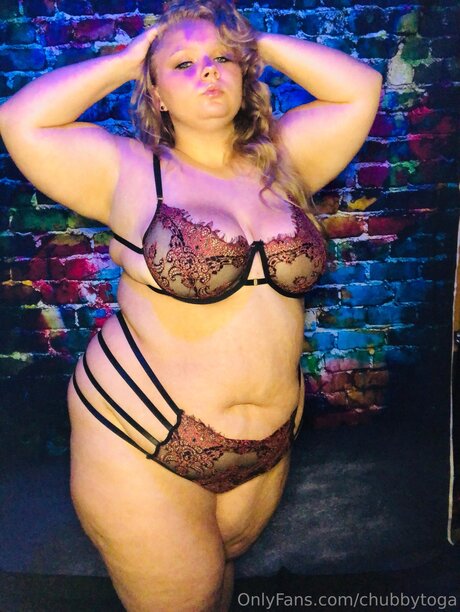 Chubbytoga nude model img