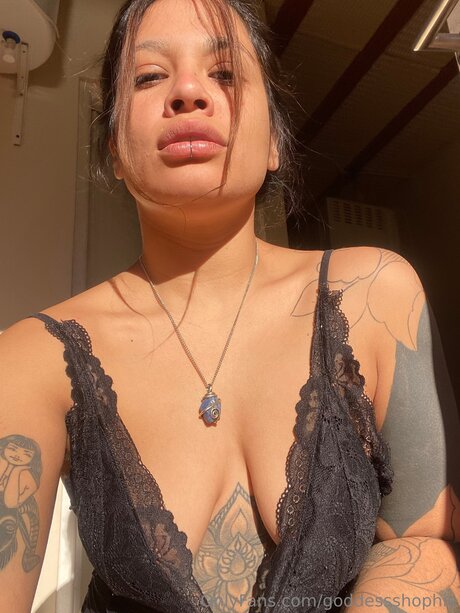 Goddessshophie profile image