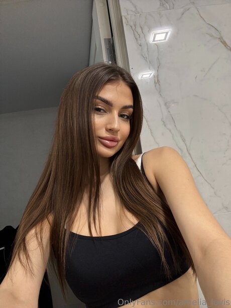 Amelia Lovis profile image