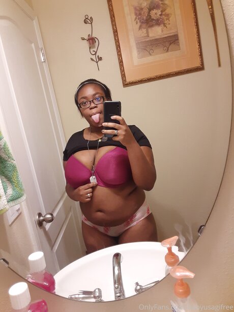 curvy cougar onlyfans xxx picture