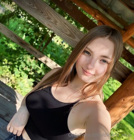 Dinara Mus naked model galleries