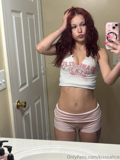Kissxalice star exclusive pic
