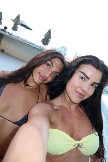 Hail Fitgirl adult model galleries