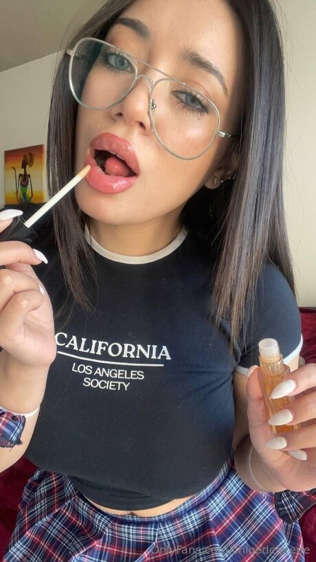 Chloedesireee model exclusive photos