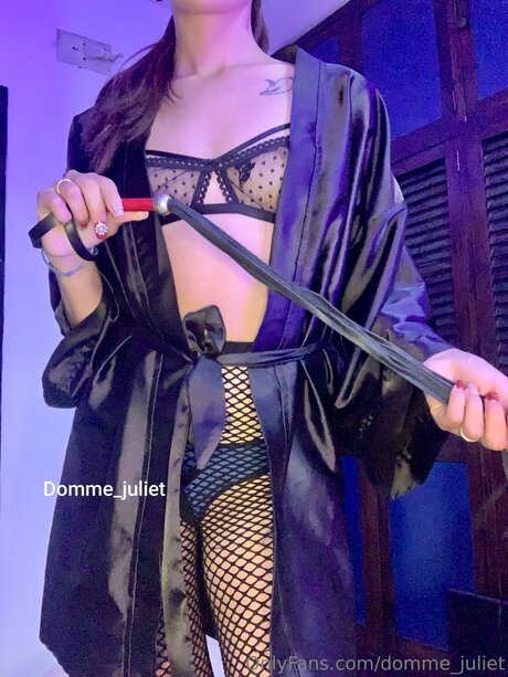 Domme Juliet exclusive star photo