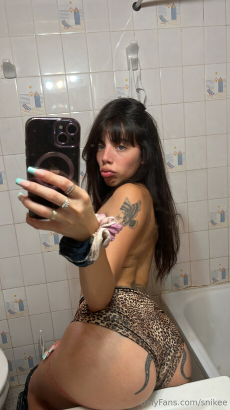 Juliagameusee beautiful model img
