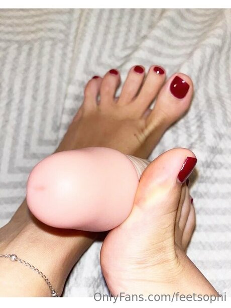 Feetsophi porn actress pictures
