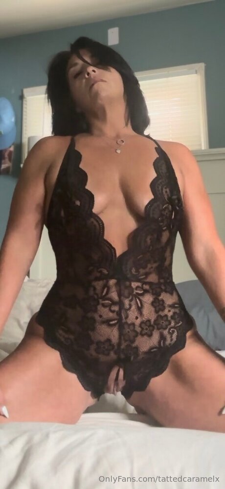 Tattedcaramelx erotic pornstar image