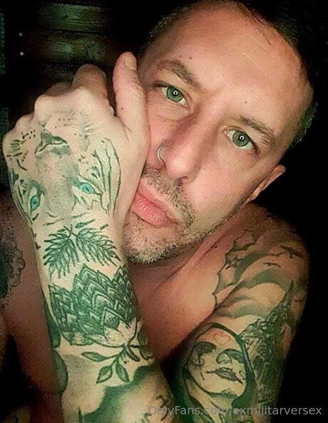 Exmilitarversex art star pic