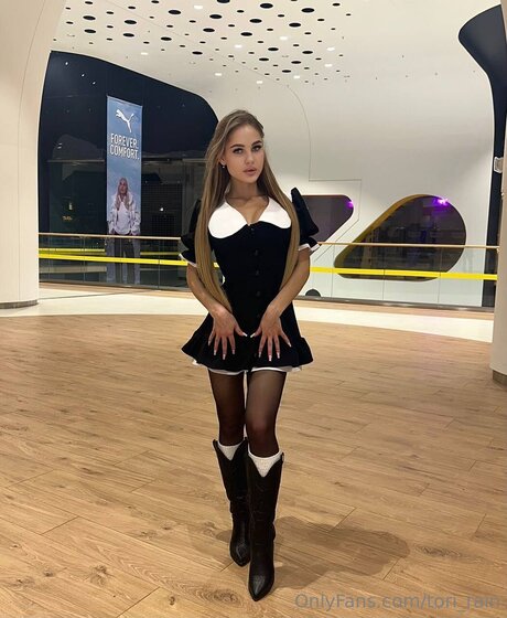 Tori Rain perfect model gallery