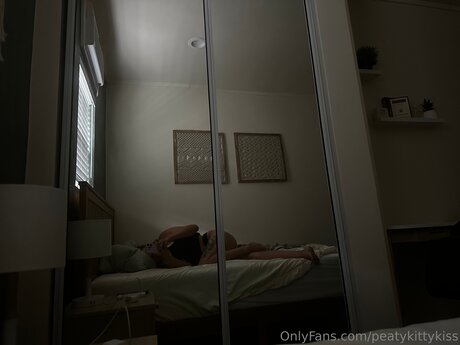 Peatykittykiss hd pornstar gallery