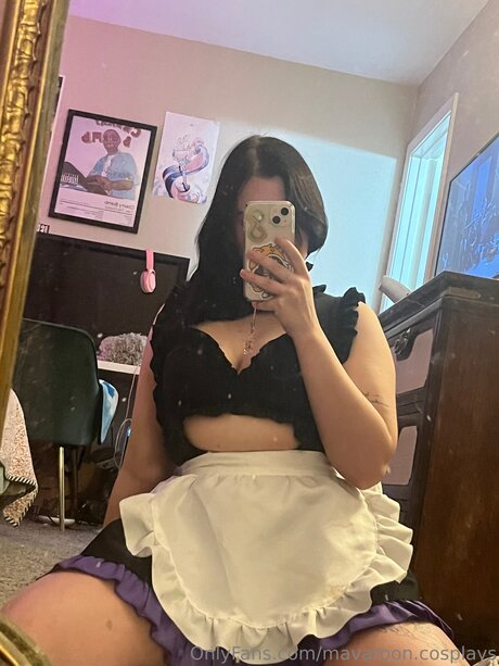 Mavarooniee pornstar erotic picture