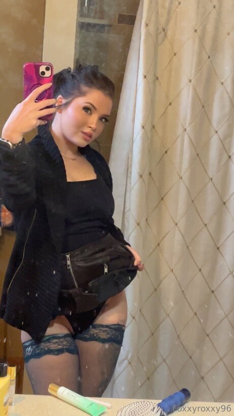 Foxxyroxxy96 pornstar hot gallery