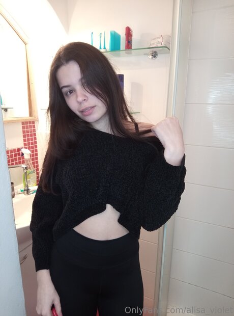 Alisa Violet model top photos