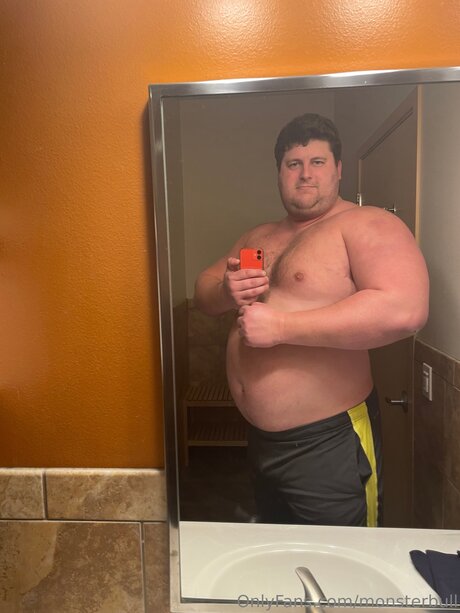 Thebulkinghog sex model photo