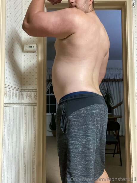 Thebulkinghog model porn img
