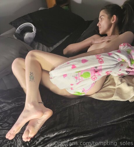 Tempting Soles best model pic