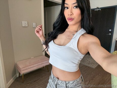 Aznlucy star exclusive picture