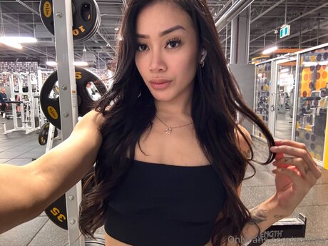 Aznlucy pretty pornstar photo