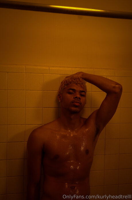 Kurlyheadtrelll model xxx image