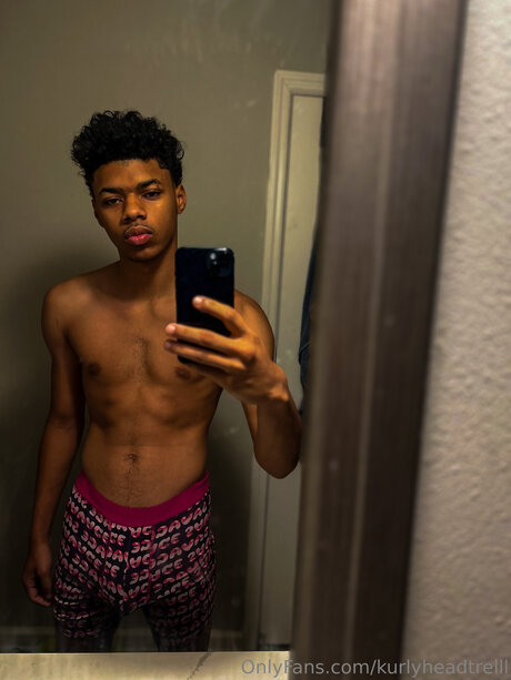 Kurlyheadtrelll pornstar high quality img