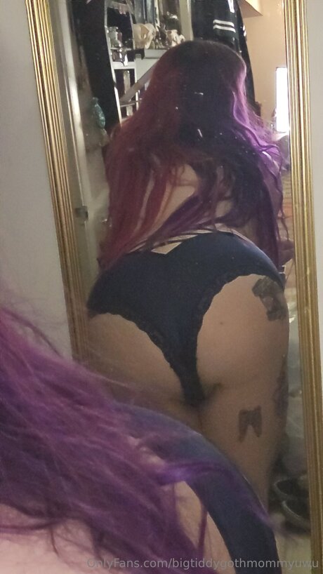 Bigtiddygothmommyuwu pornstar sex pic