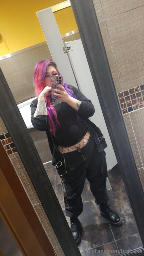 Bigtiddygothmommyuwu star perfect photo