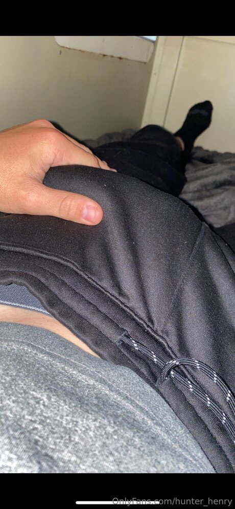 Hunter Henry porn model archive
