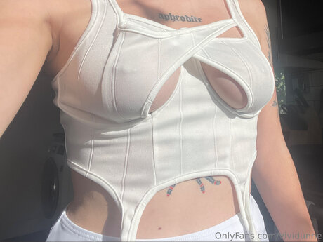 Vividunne sex star images