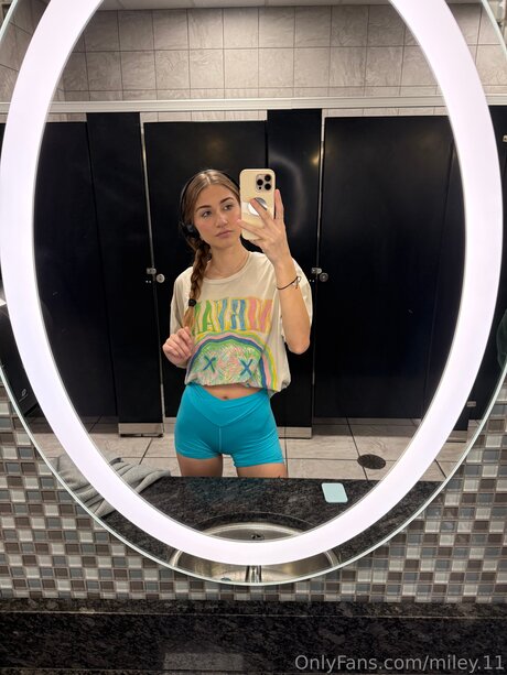 Miley 11 model adult img