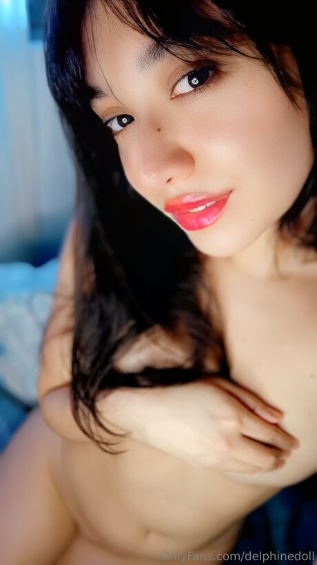 Delphinedoll sexy model images
