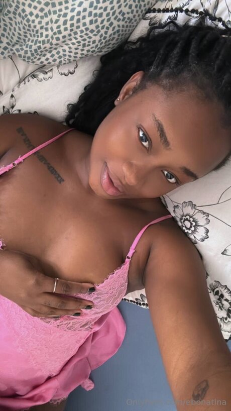 Ebonatina model exclusive image