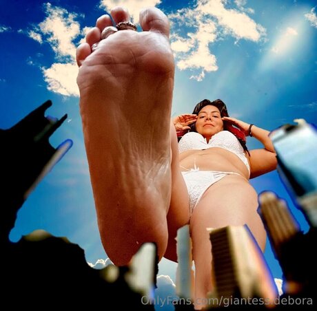 Giantess Debora top model photo