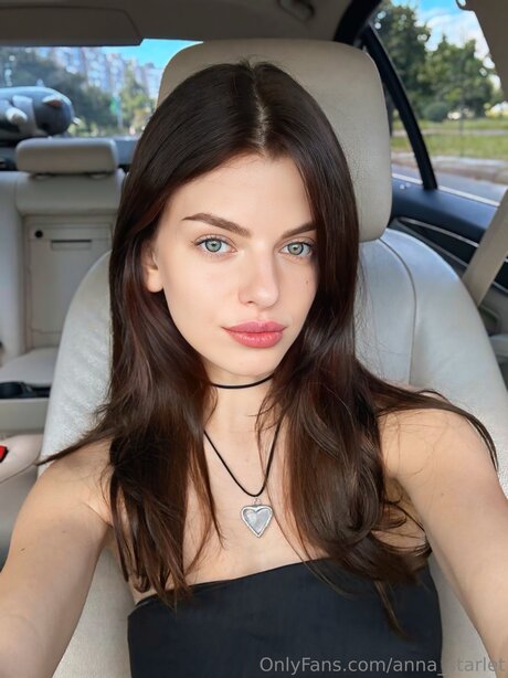 Anna Starlet star pornographic images