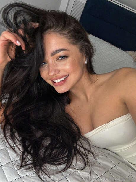 Sky Me sexy actress gallery