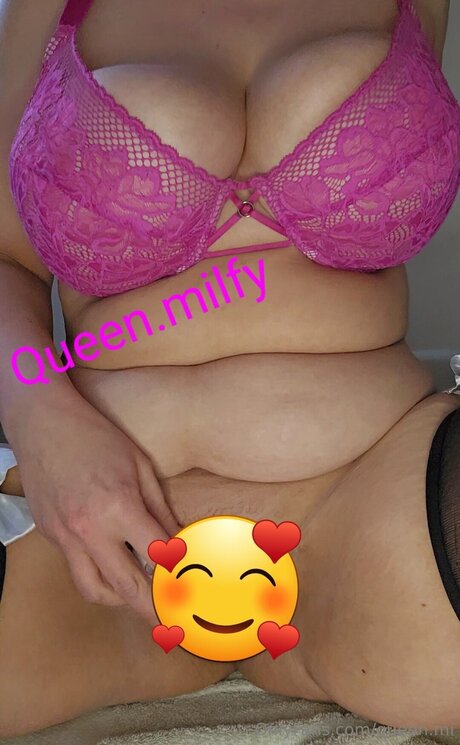 Queen Mi xxx model images