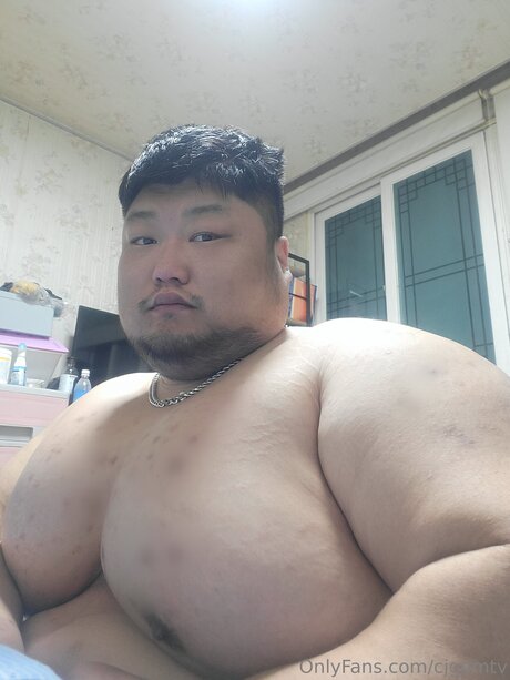 Cjgomtv nudes model picture
